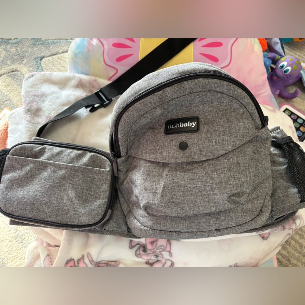 TushBaby Grey Hip carrier